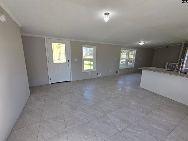 Building Photo - 714 Windy Rd