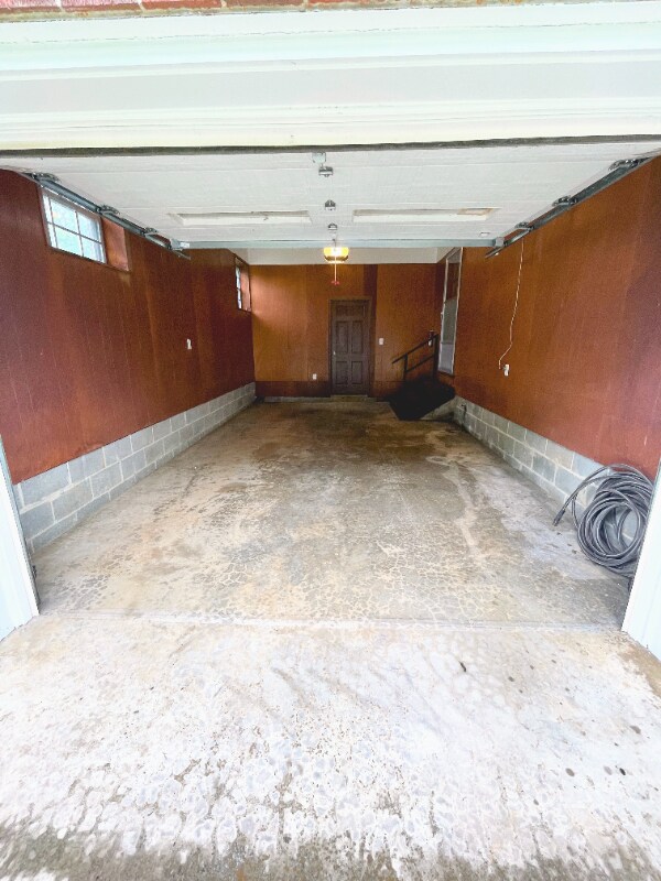 Building Photo - 430 Co Rd 890
