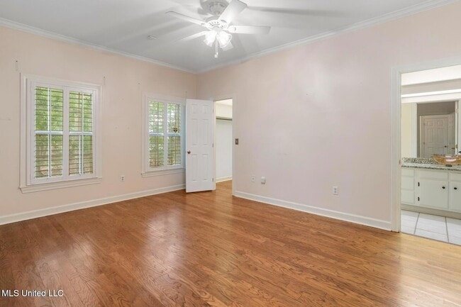 Building Photo - 246 Eastbrooke St