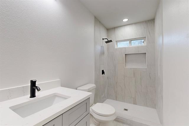 Building Photo - 2802 N Masters Dr