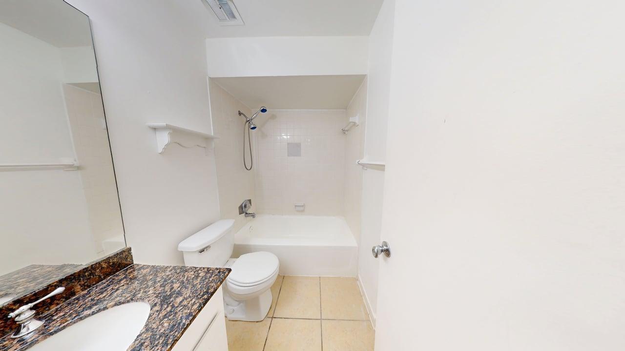 Building Photo - 1000 Lake of the Woods Blvd