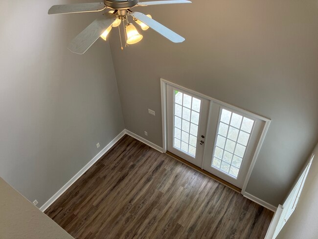 Building Photo - 113 Heyward Dr