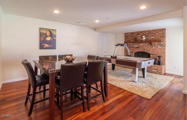 Building Photo - 3032 N 81st Pl