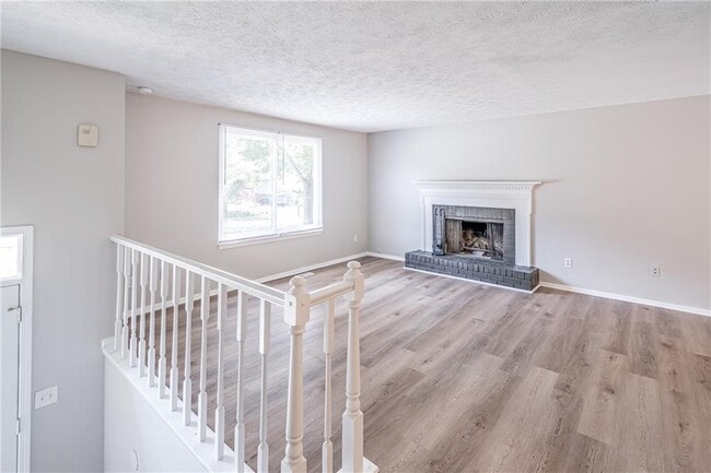 Building Photo - 2407 Redfield Dr