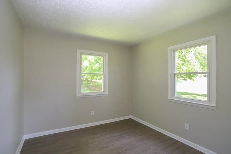 Building Photo - 309 Martin Ct