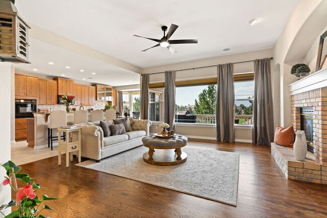 Building Photo - 10214 Pine Glade Dr