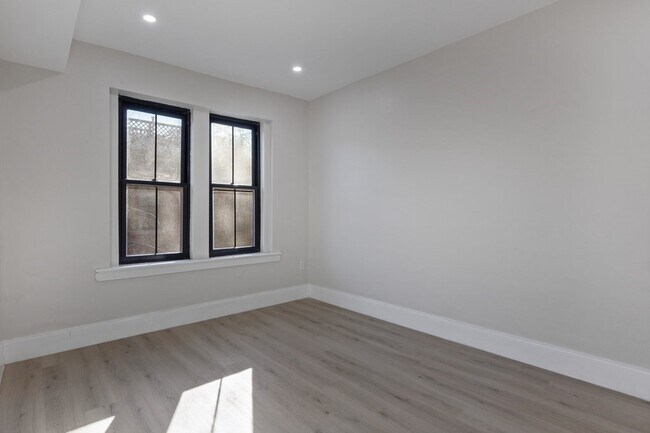 Building Photo - 279 Shawmut Ave