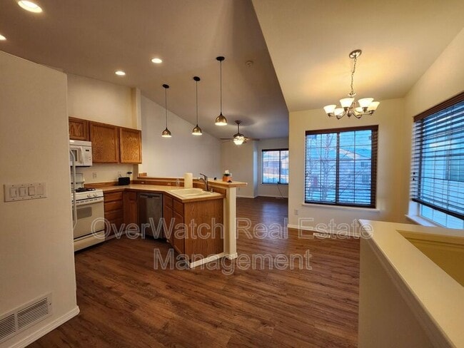 Building Photo - 2645 Meadow Lark Way