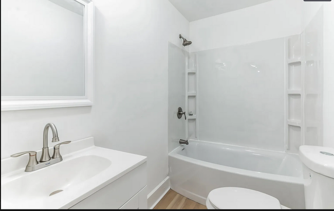 Full Bathroom upstairs - 2960 N Park Ave