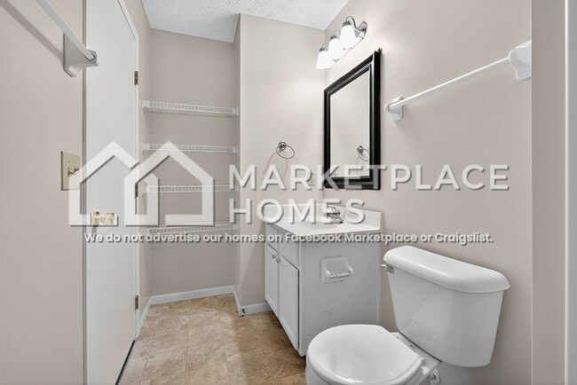 Building Photo - 5462 Rothermund Dr