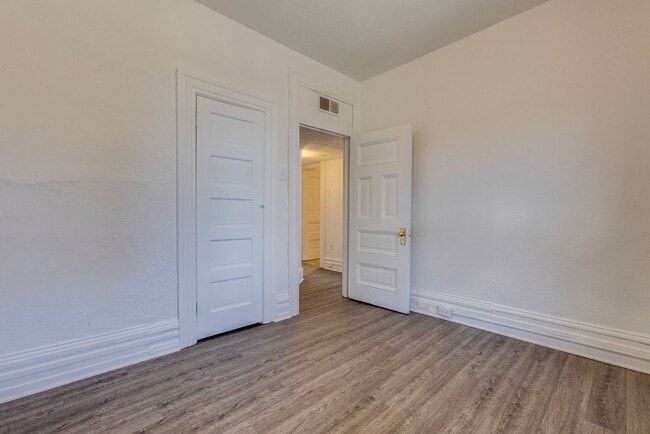 Building Photo - 750 Brownsville Rd