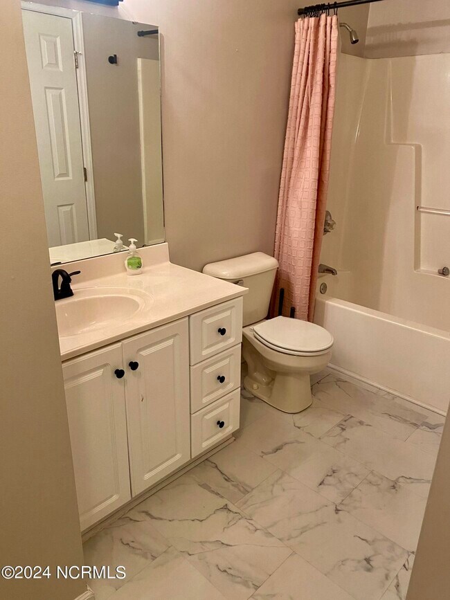 Building Photo - 523 Spring Forest Rd