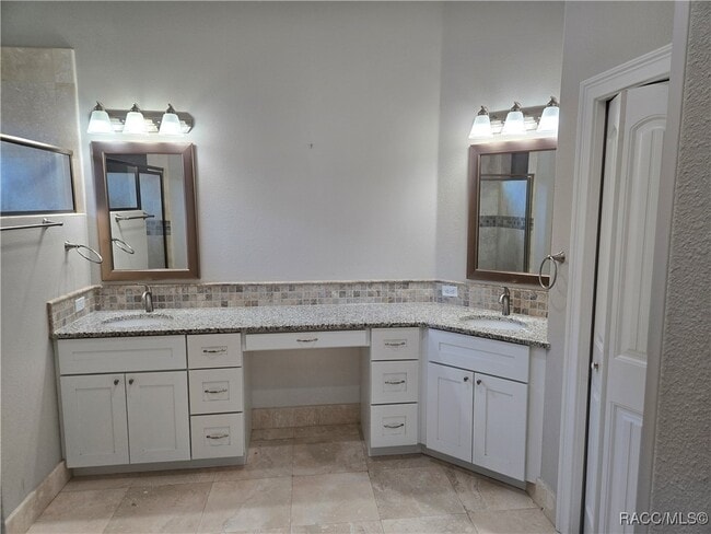 Building Photo - 9322 S DEER Pk Dr