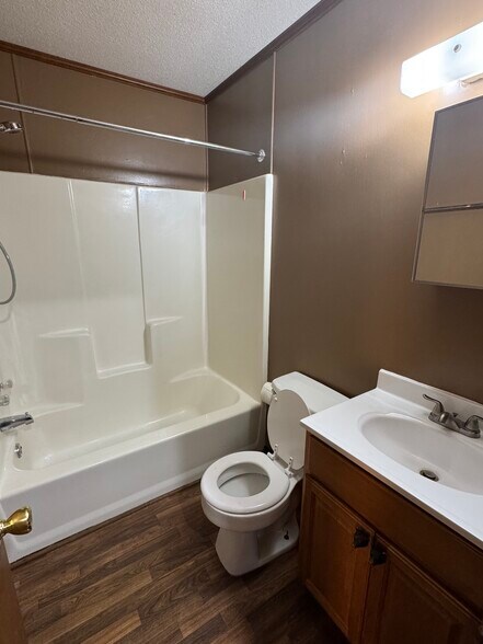 Building Photo - 43 Jim Banks Rd