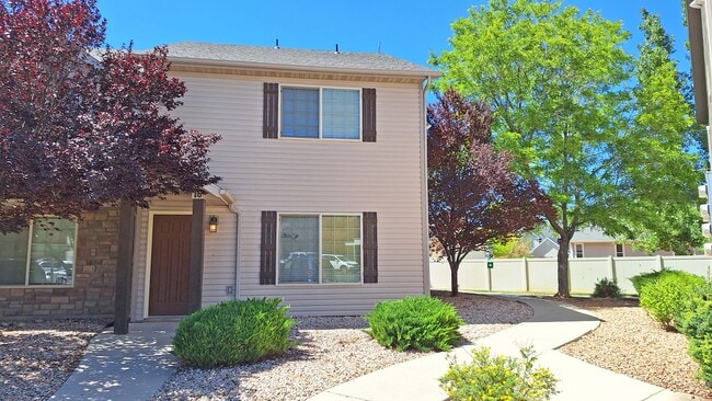 Building Photo - 370 W 1425 N