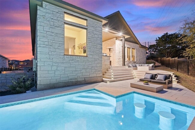 Building Photo - 216 Vista Village Cove