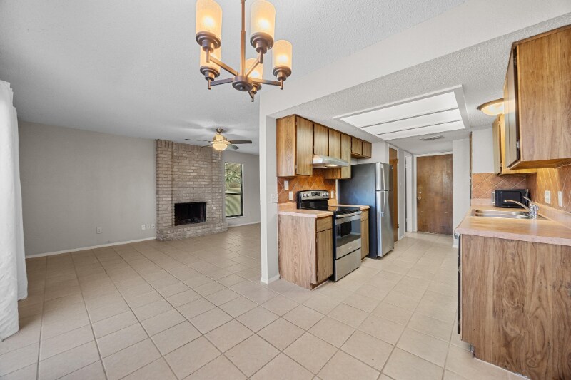 Building Photo - 9024 Sawtooth Ln