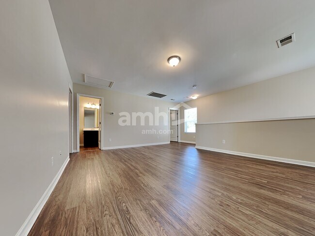 Building Photo - 321 Iveson Rd