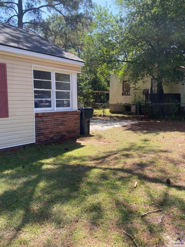 Building Photo - 115 Arnold Blvd