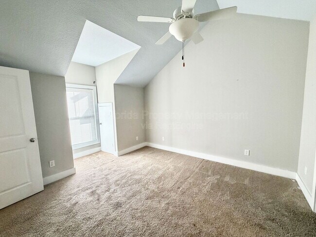 Building Photo - 2223 Amherst Ave