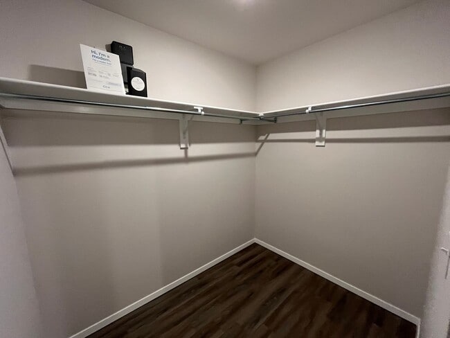 Building Photo - *Pre-leasing* NEWER Three Bedroom | Two Ba...