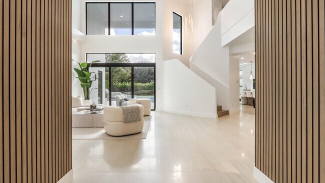 Building Photo - 17400 Rosella Rd