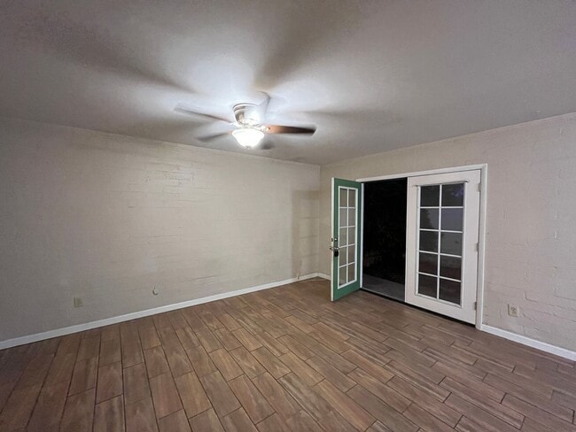 Building Photo - 2 Bedroom Nearby ASU!!