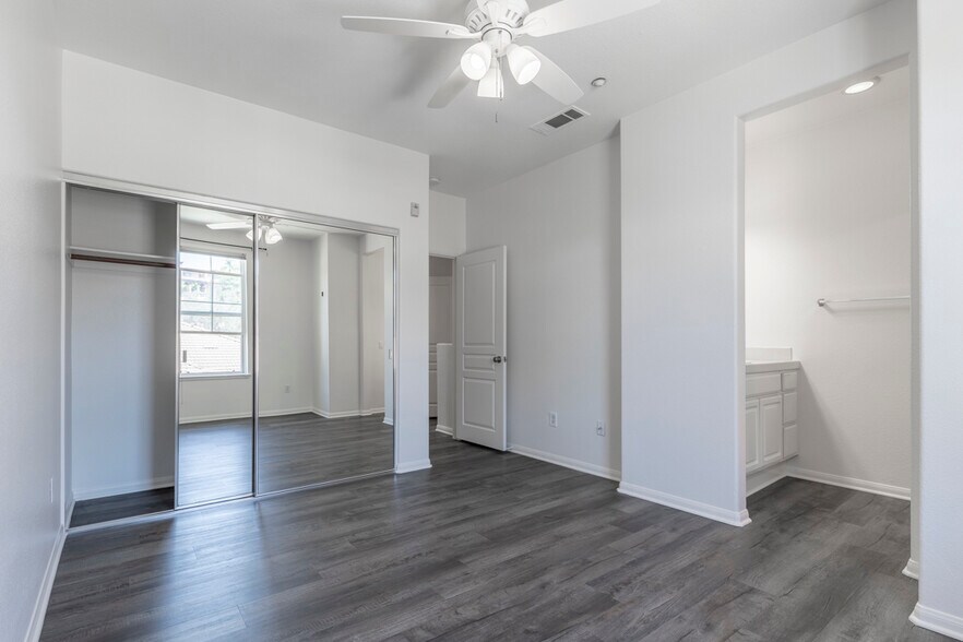 Building Photo - 1143 Terracina Ln