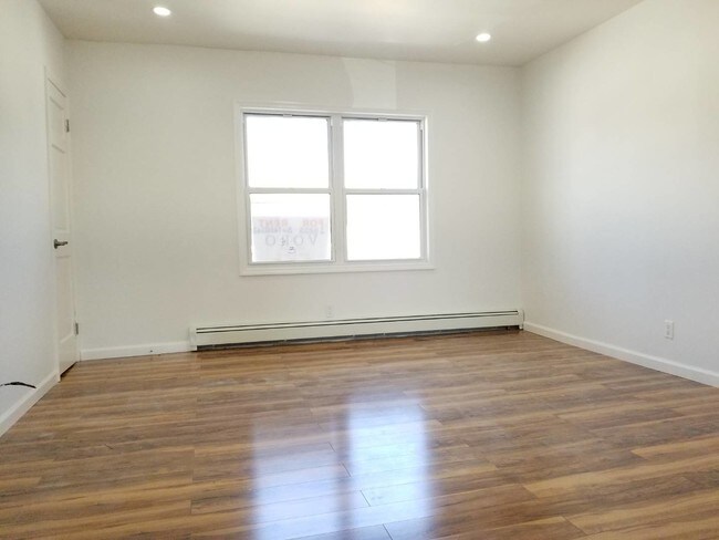 Building Photo - 41 Bevy Ct