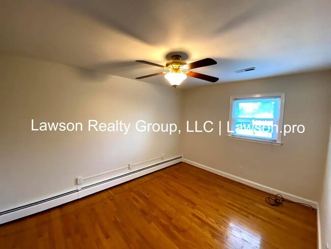 Building Photo - 1706 Glendon Rd