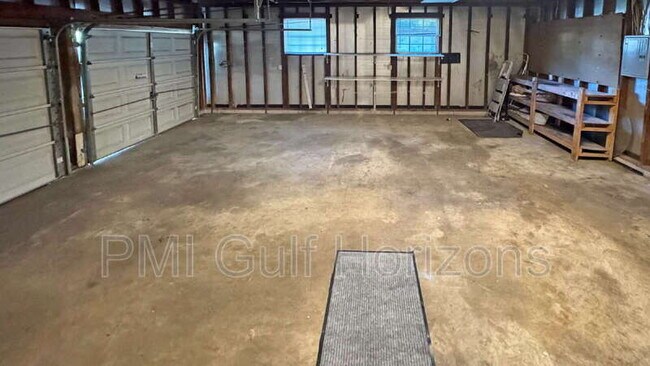 Building Photo - 8053 Malibu Cir