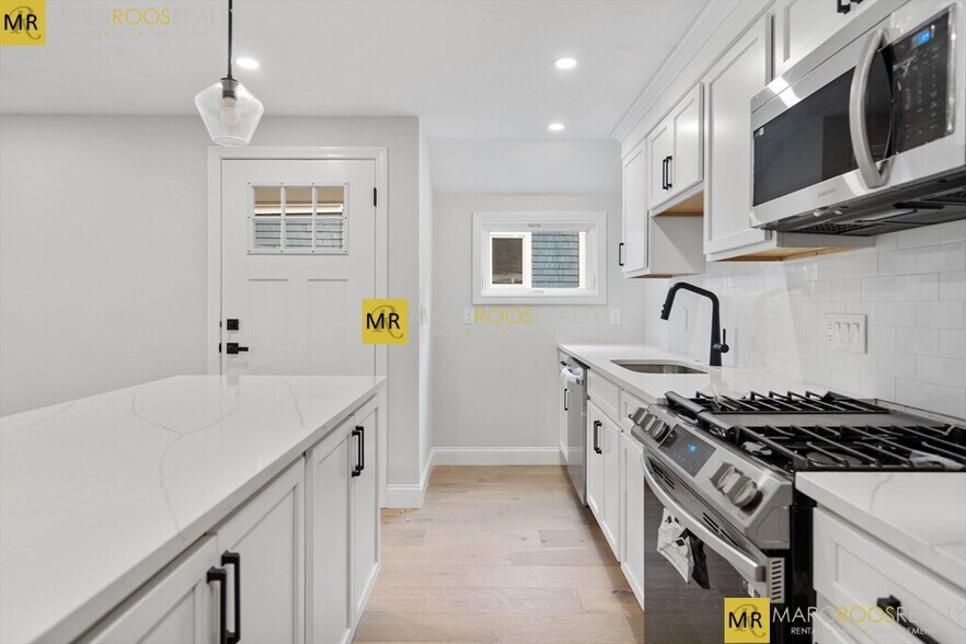 Building Photo - 59 Nottinghill Rd