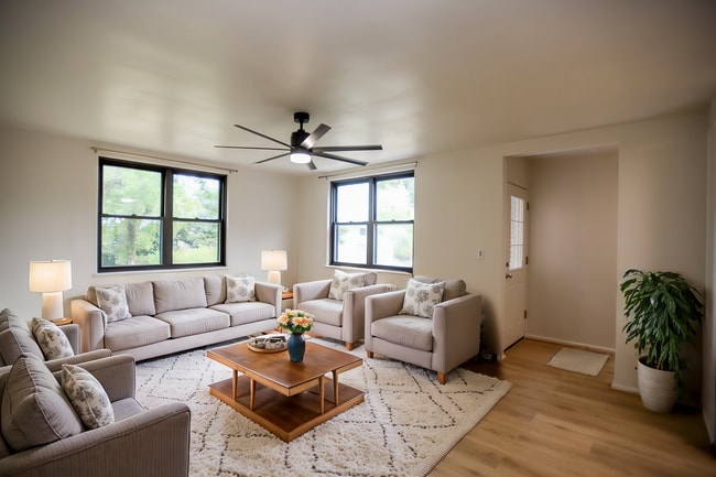 Building Photo - Farragut Flats