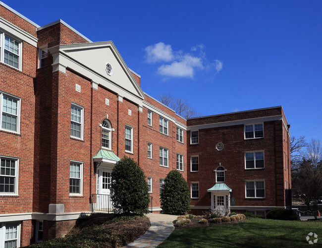 Building Photo - Lyon Village Apts