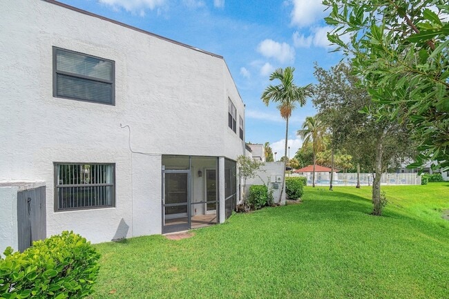 Building Photo - 439 NW 36th Ave