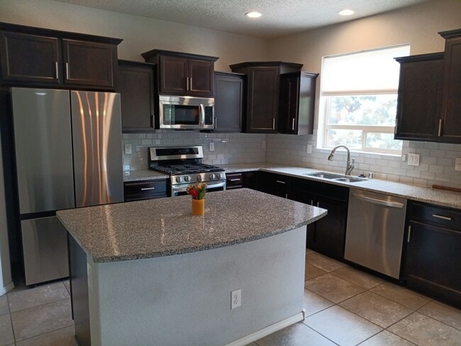 Building Photo - 5 Bedroom, 3 Bathroom Home! Schedule a Showing Today!