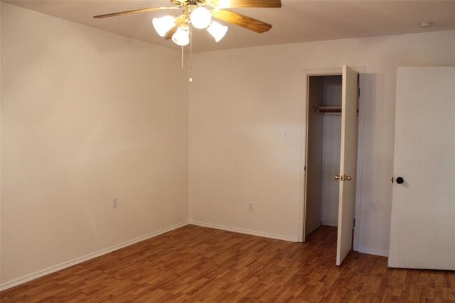 Building Photo - 9702 Nightjar Dr