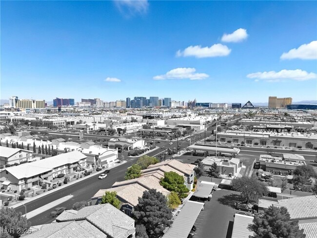 Building Photo - 5055 W Hacienda Ave