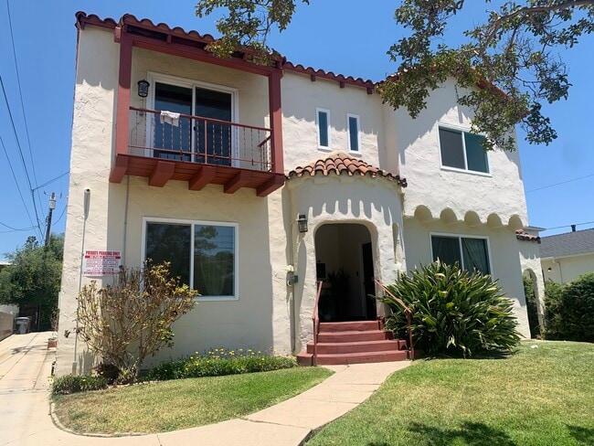 Building Photo - 619 E Chevy Chase Dr