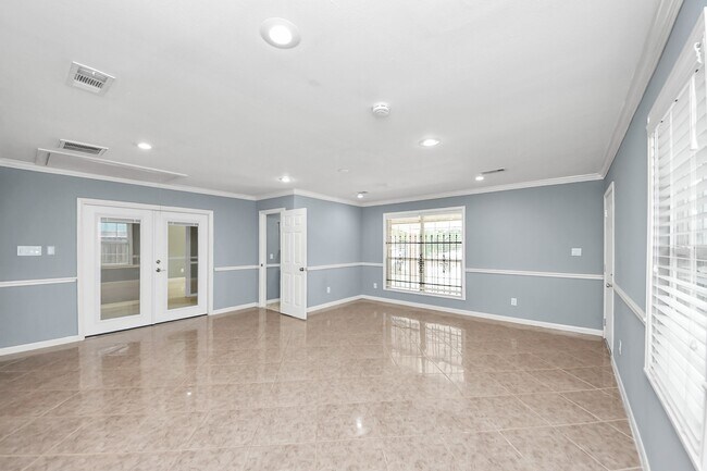 Building Photo - 5920 Conley St