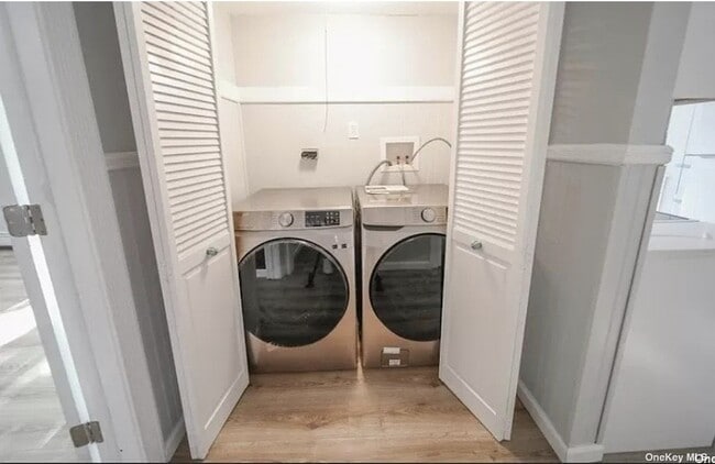 Building Photo - 14 Daell Ln