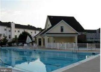 Building Photo - 1640 Fallowfield Ct