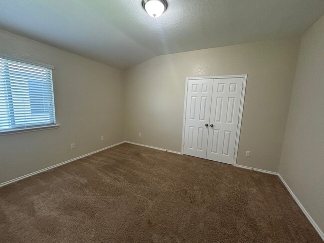 Building Photo - Updated China Spring ISD Home