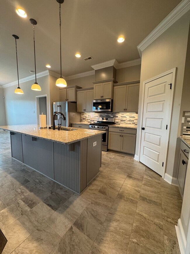 Building Photo - 234 Pumprock Dr