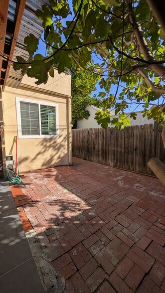 Building Photo - 1203 N Kenilworth Ave