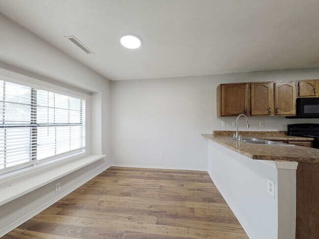 Building Photo - 602 Heritage Hill Dr