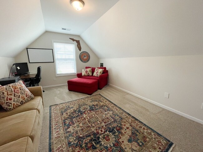 Building Photo - 117 Calming Crk Wy