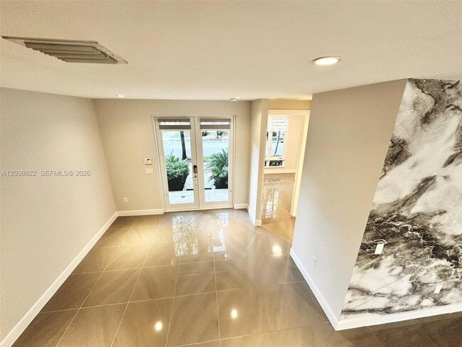 Building Photo - 10560 NW 63rd Terrace