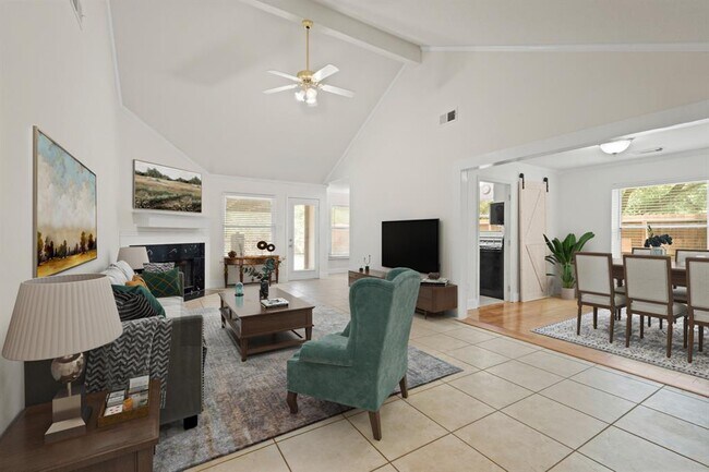 Building Photo - 2641 Village Way Dr.