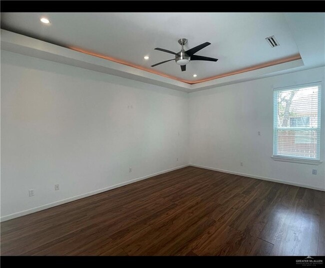 Building Photo - 23 E St